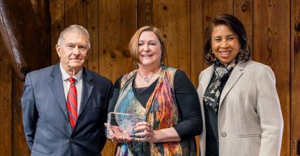 Sandra Day O’Connor award presented by Chief Justice Heavican to Nebraska State Bar Foundation Executive Director Doris Huffman